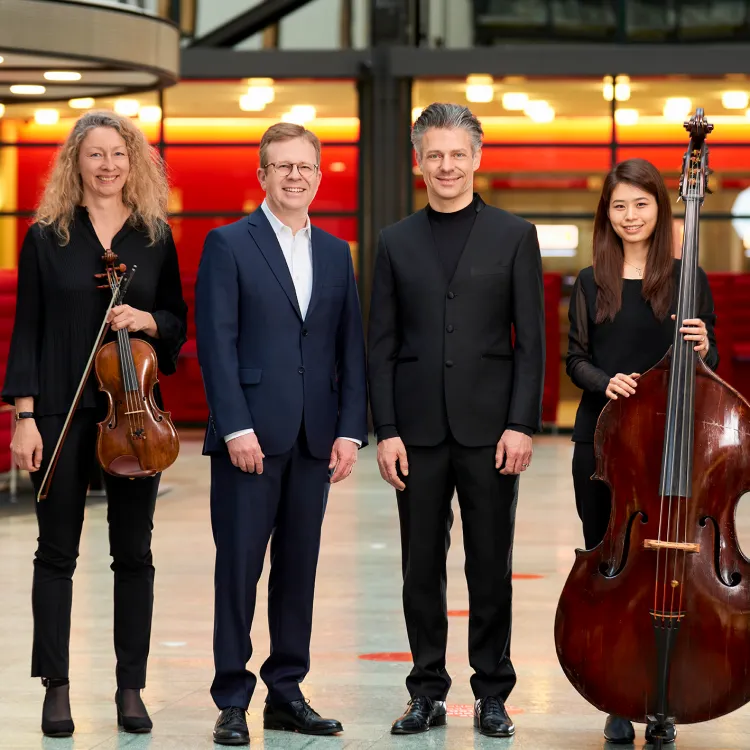 Bernd Hochberger, Joseph Bastian & Orchestermitglieder